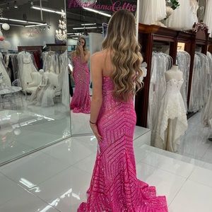 Jovani Neon pink prom dress size 6